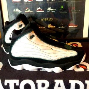 Jordan Pro-Strong “Black Pine”